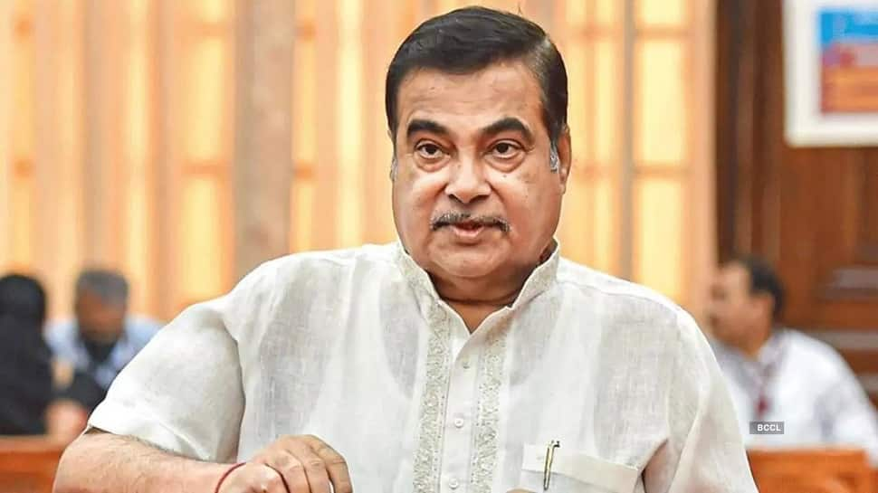 Nitin Gadkari falls SICK on stage in Siliguri, Union Minister&#039;s blood sugar level is LOW - Details HERE