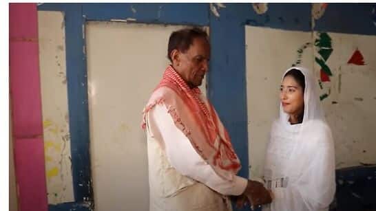Viral Video: 70-Year-old ‘Man’ Marries 19-Year-Old Girl In Pakistan, netizens can’t keep calm!- WATCH