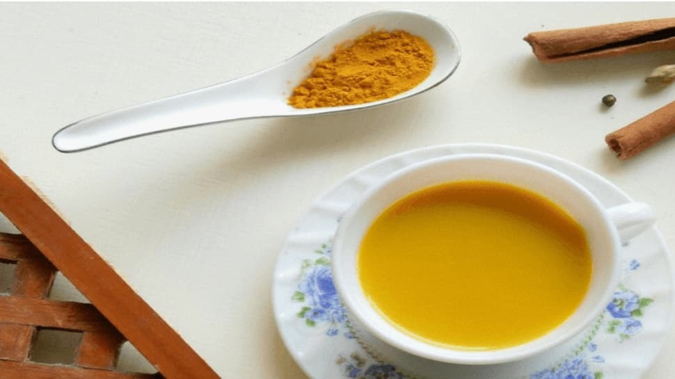 Turmeric Tea: Sip into the 5 benefits of Haldi this winter
