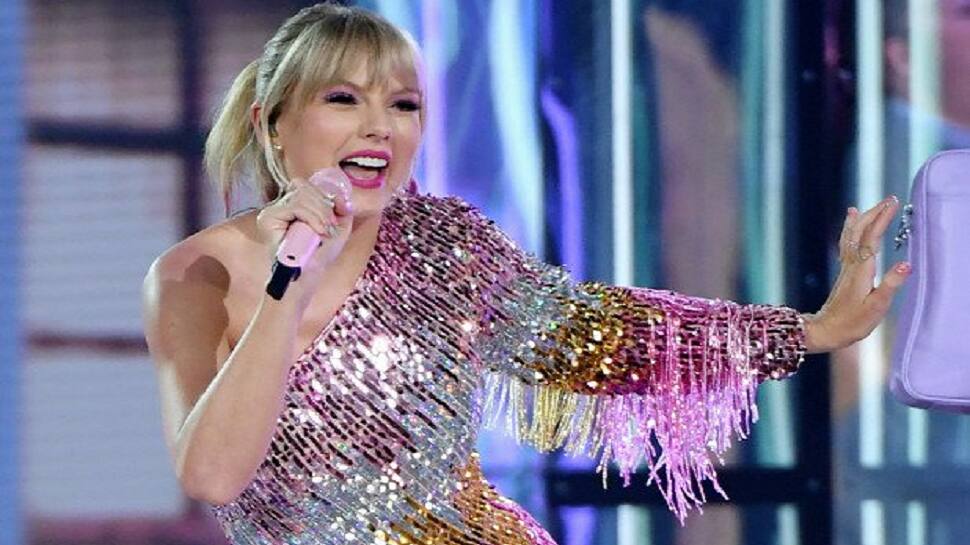 &#039;Artist of the Year&#039; Taylor Swift reigns over American Music Awards 2022