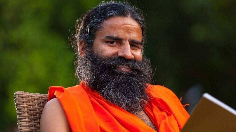 'Women look good even if they don't wear anything': 'SLIP OF TONGUE' of Baba Ramdev in front of Devendra Fadnavis' wife- WATCH - Vimarsana News