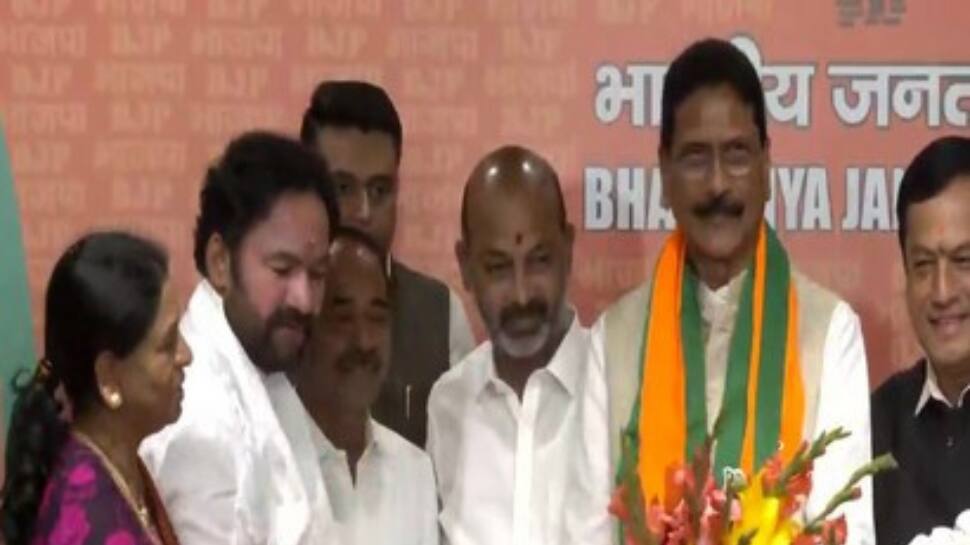 Former Telangana Congress leader Shashidhar Reddy joins BJP