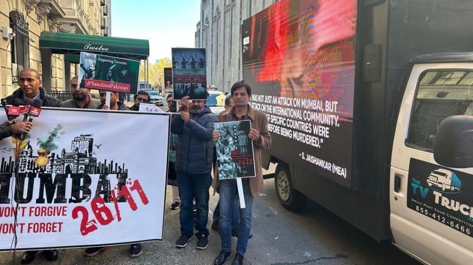 Indian Americans protest outside Pakistan embassy on 14th anniversary of 26/11 terror attacks