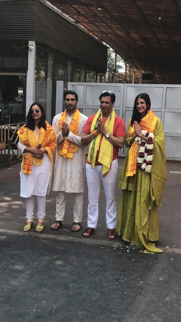 India Lockdown cast and director Madhur Bhandarkar visit Siddhivinayak Temple