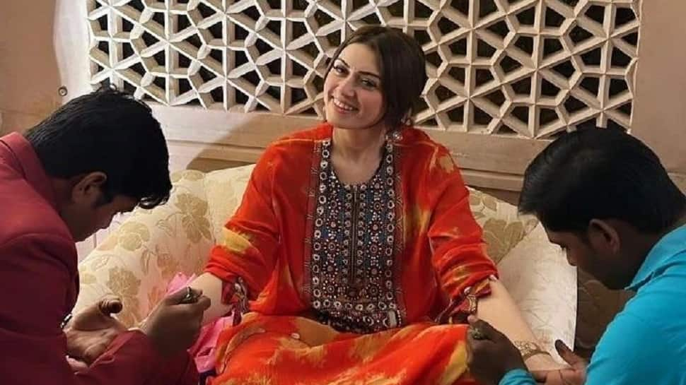 Hansika Motwani looks STUNNING in her mehendi clicks, check out her adorable dance video