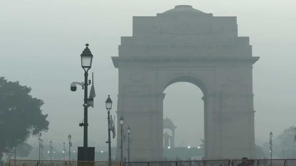 Delhi&#039;s air quality remains poor, AQI stands at 332 in national capital