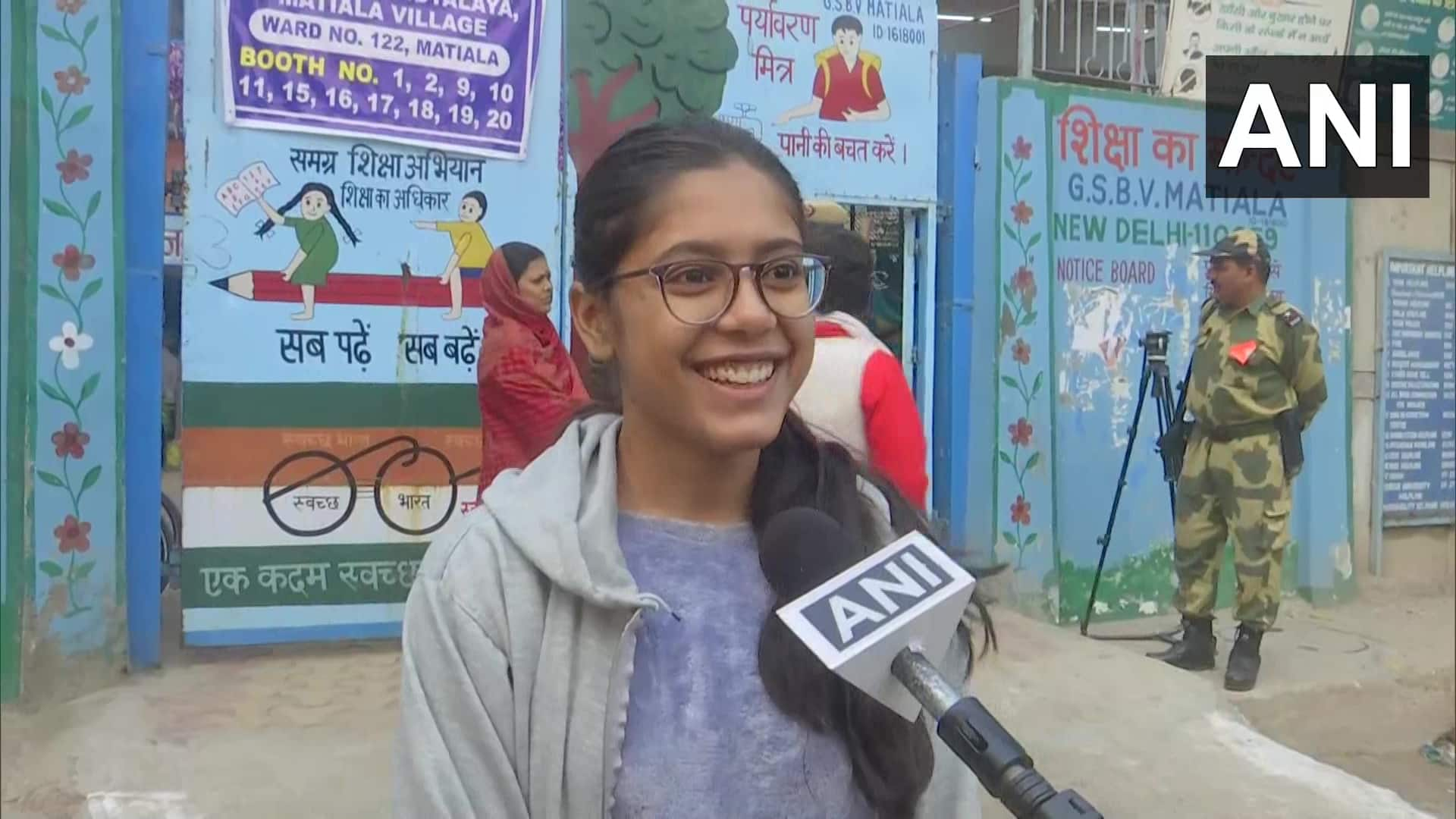 Young voter spotted at MCD Elections 2022