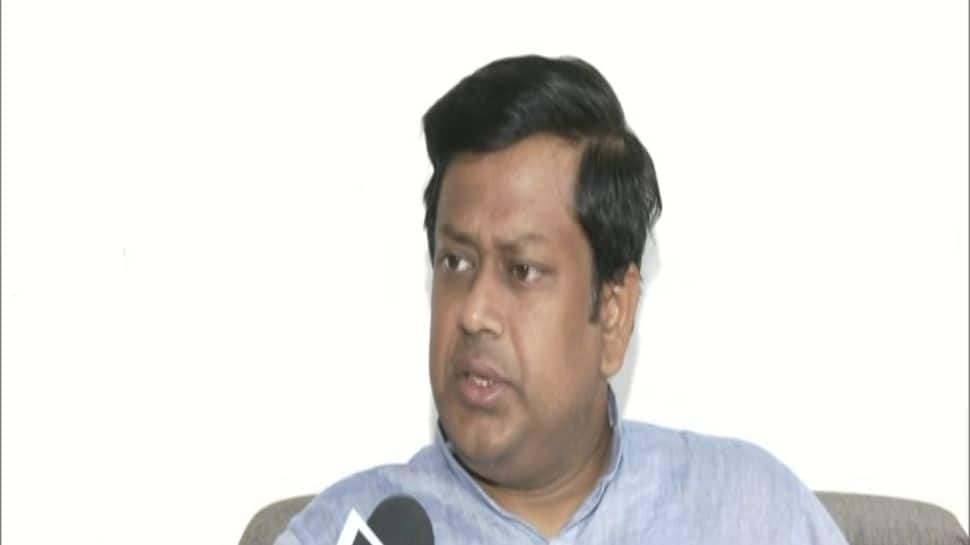 ‘Abhishek Banerjee will not be able to ward off fall TMC govt’: BJP President Sukanta Majumdar ‘Abhishek Banerjee will not be able to ward off fall TMC govt’: BJP President Sukanta Majumdar