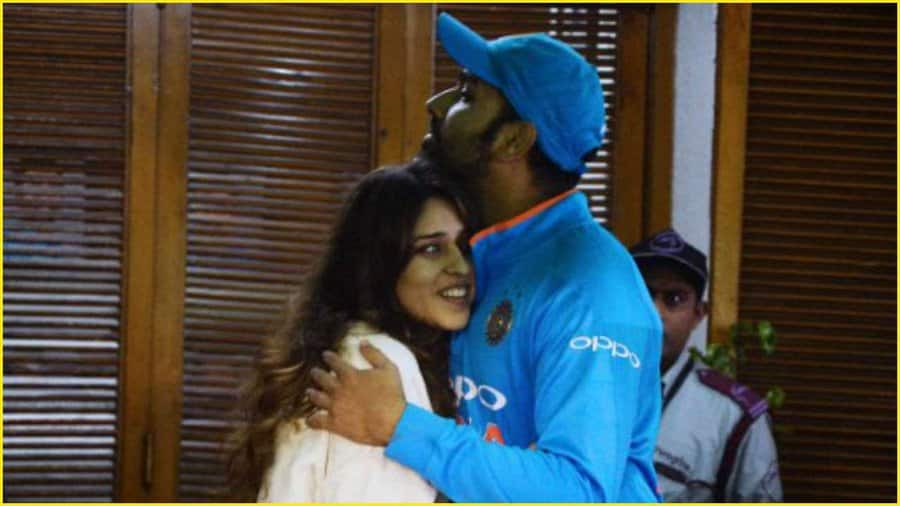 How many years of Rohit and Ritika?