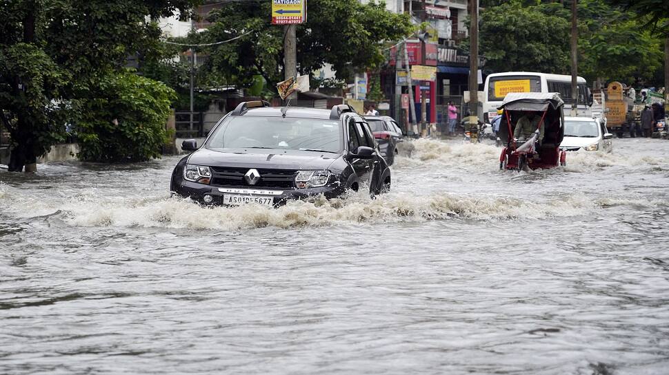 IMD predicts heavy rainfall in Kerala, Karnataka, Andhra Pradesh, moderate downpour in Telangana