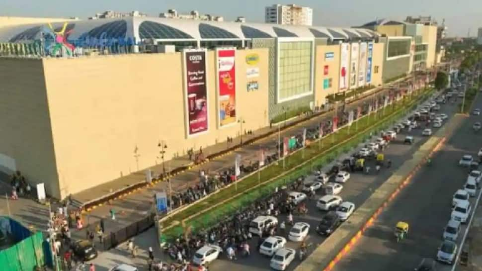 Uttar Pradesh govt signs MoU with Lulu group to set up 6 shopping malls, 1 five-star hotel