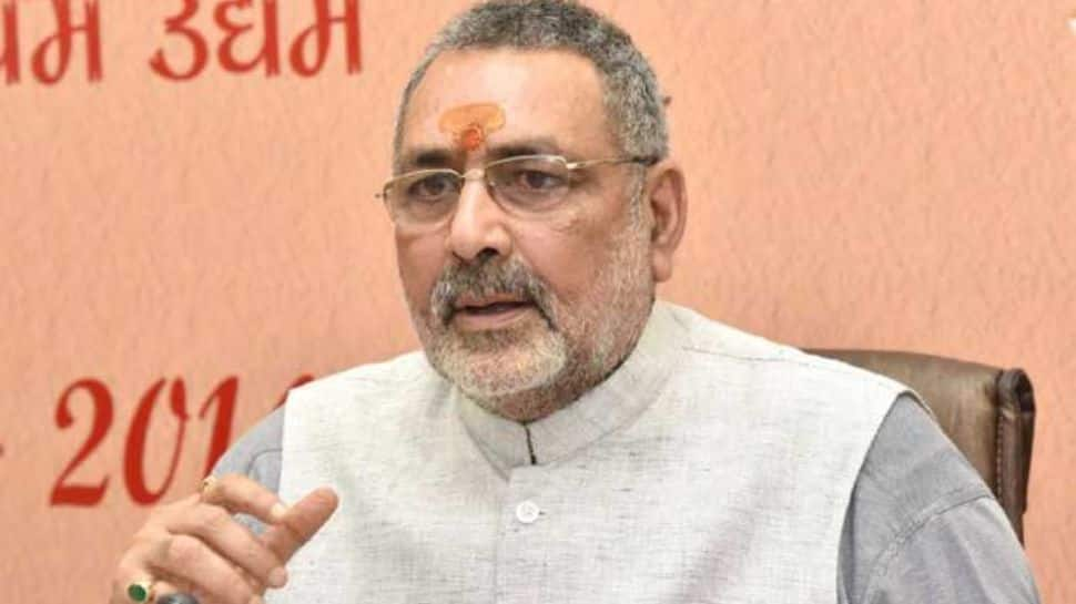 &#039;Nehru ji ke CHATTE BATTE ko dikh raha hain ke nahi?&#039;: Union Minister Giriraj Singh ATTACKS Congress over Tawang conflict