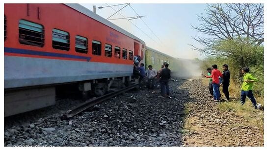 Ghaziabad SHOCKER: Three run over by train while making &#039;REELS&#039; on railway track