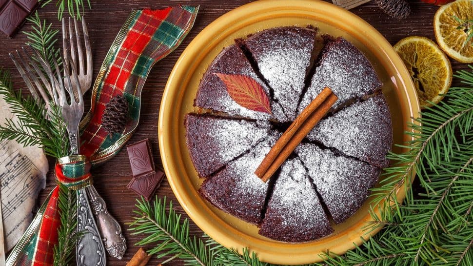 5 Christmas alcohol cake recipes to try this holiday season | Food-wine  News - The Indian Express