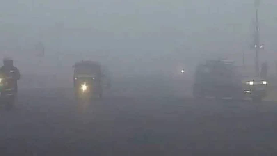 Dense fog continues to cover Delhi-NCR; IMD issues cold wave alert for North India