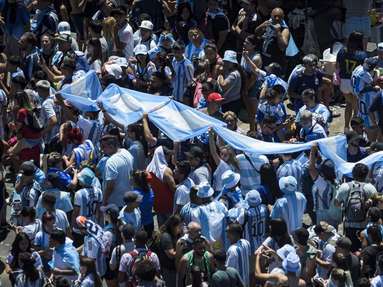 Argentina: Fierce uproar during the celebration, People Vandalize after ...