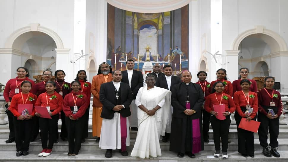 Christmas 2022: President Droupadi Murmu visits Sacred Heart Cathedral Church in Delhi, Check pics