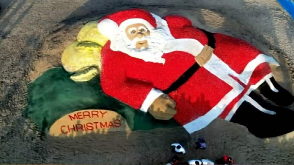 Christmas 2022: Sudarsan Pattnaik creates Santa Claus sculpture with 1500 kg tomatoes