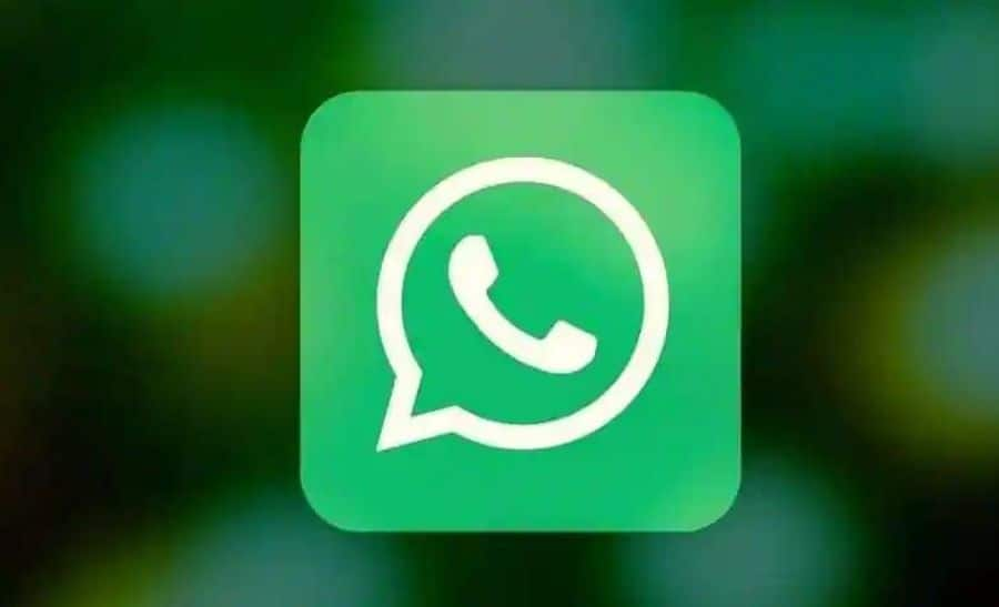 WhatsApp avatars and emojis