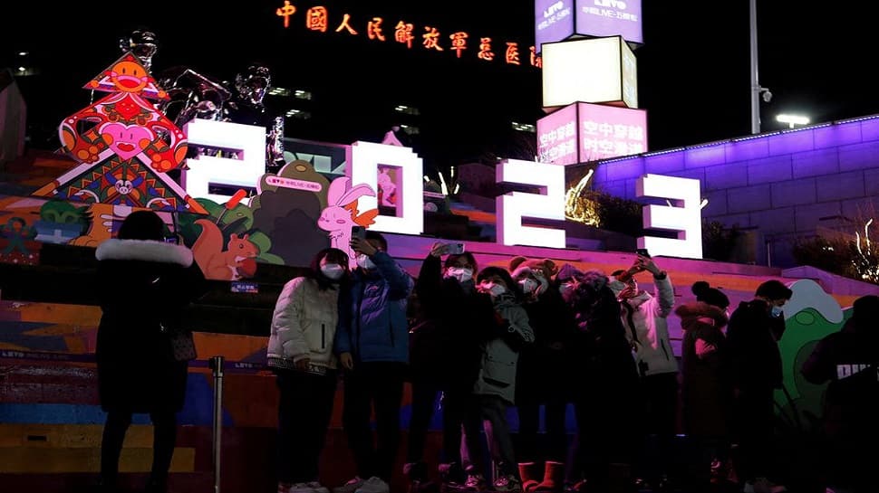 Des milliers de personnes se rassemblent à Wuhan en Chine, épicentre de Covid-19, pour célébrer le Nouvel An |  Nouvelles du monde