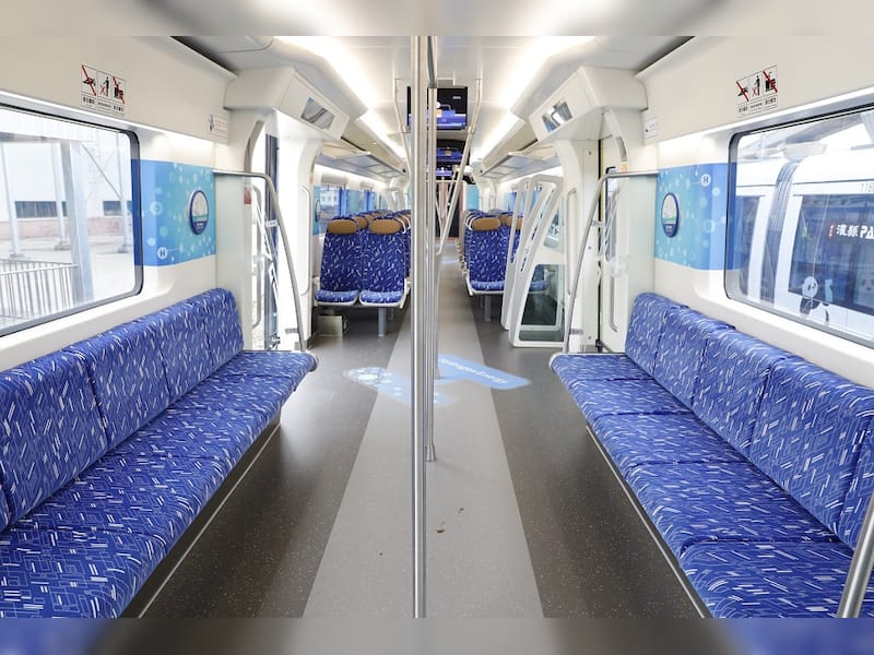 Meet China's first semi high-speed hydrogen train, gets 600 km range ...