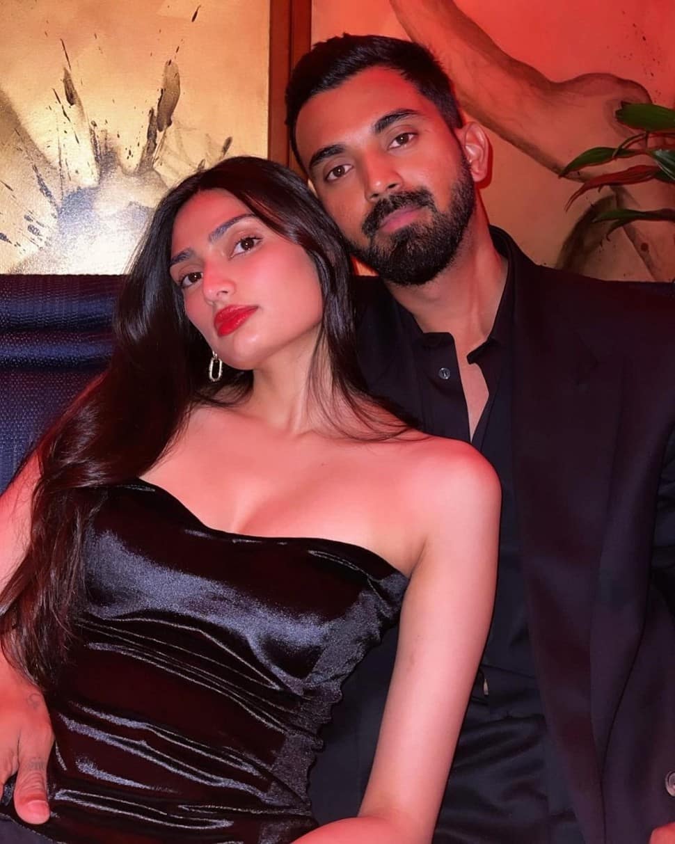 Team India vice-captain KL Rahul with girlfriend Athiya Shetty celebrates New Year's at a nightclub in Mumbai. (Source: Twitter)