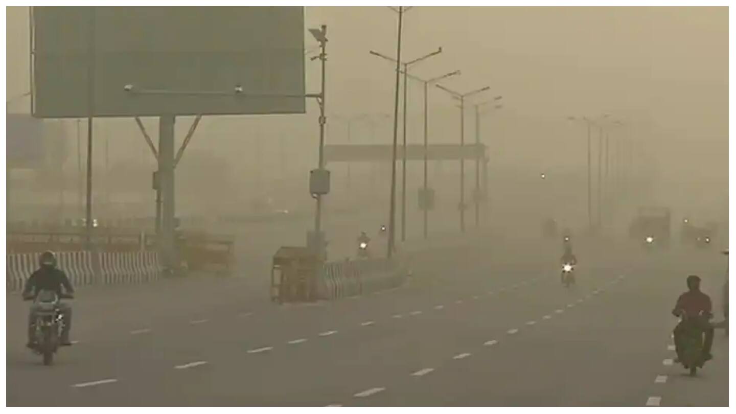 Weather update: Delhi records dip in temperature, fog disrupts visibility