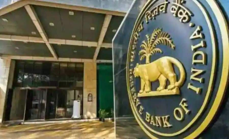 RBI to issue green bonds in two tranches of Rs 8,000 cr each