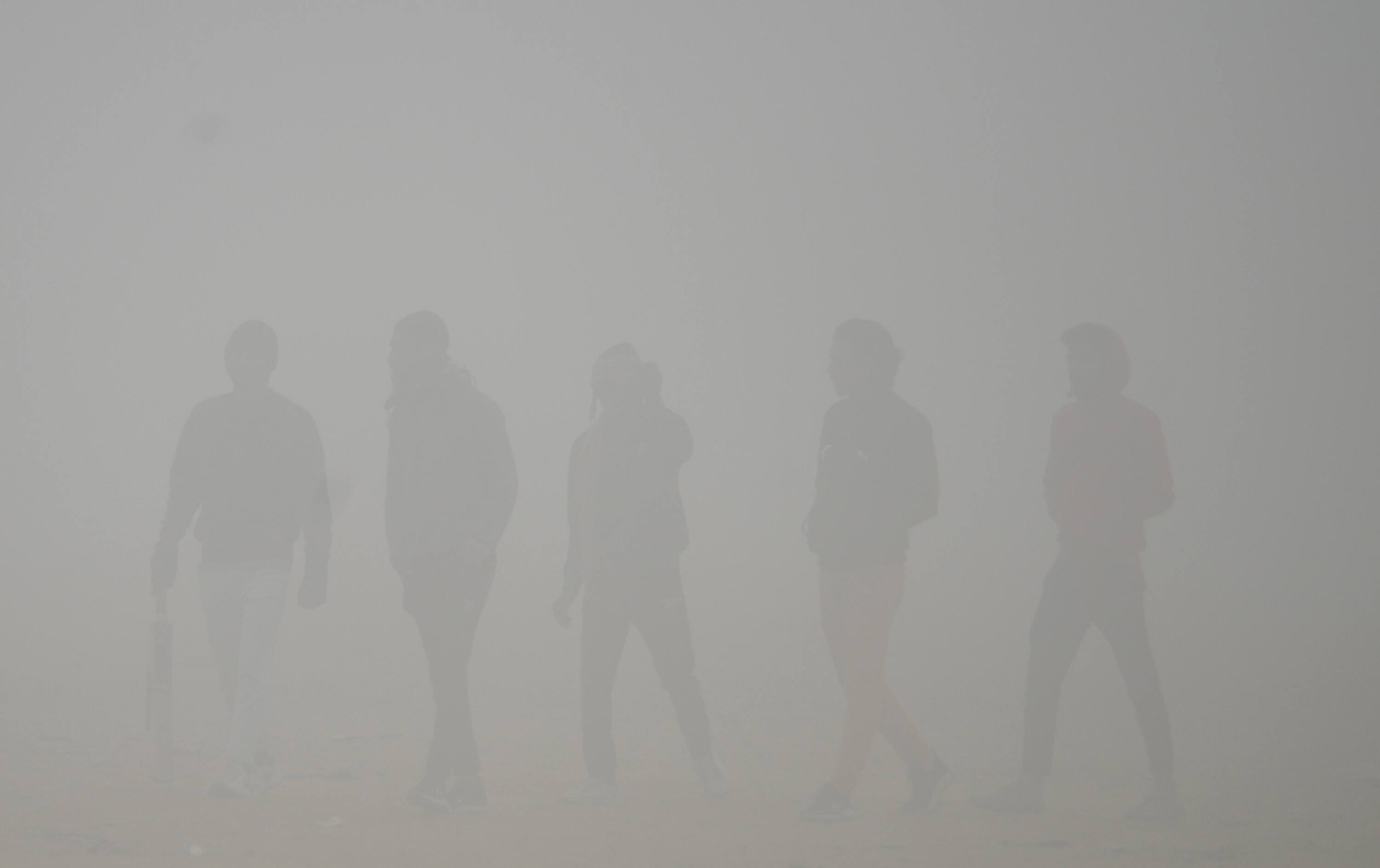 Dense fog continue to cover Delhi-NCR, Rajasthan and Uttar Pradesh, says IMD