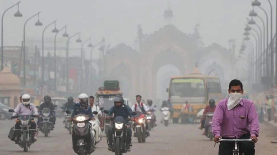 Delhi air pollution worsens, plying of BS-III petrol, BS-IV diesel vehicles banned temporarily