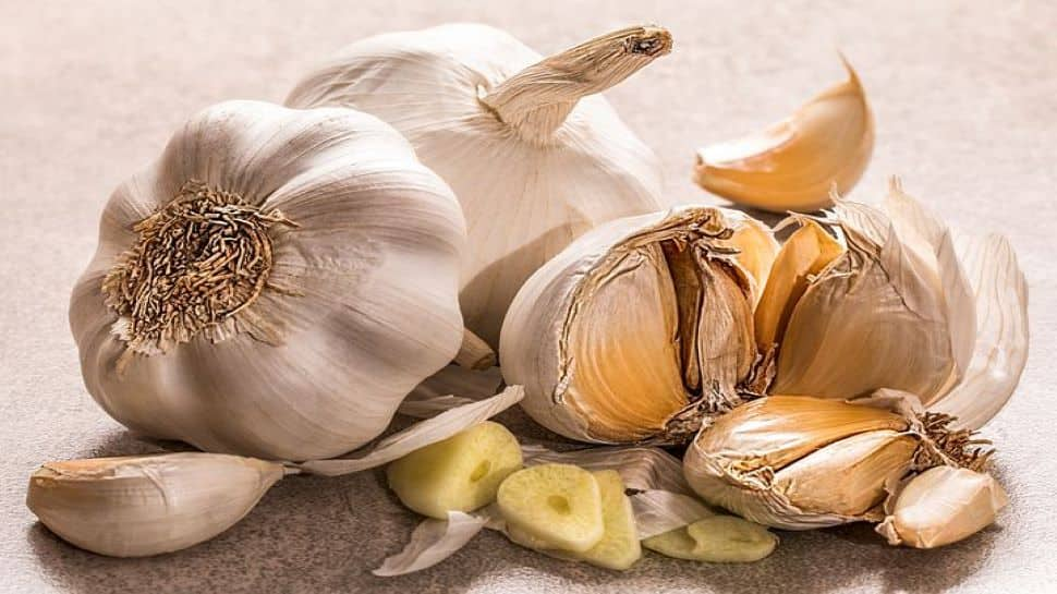 Garlic health benefits: 10 Reasons to keep this super herb in your kitchen