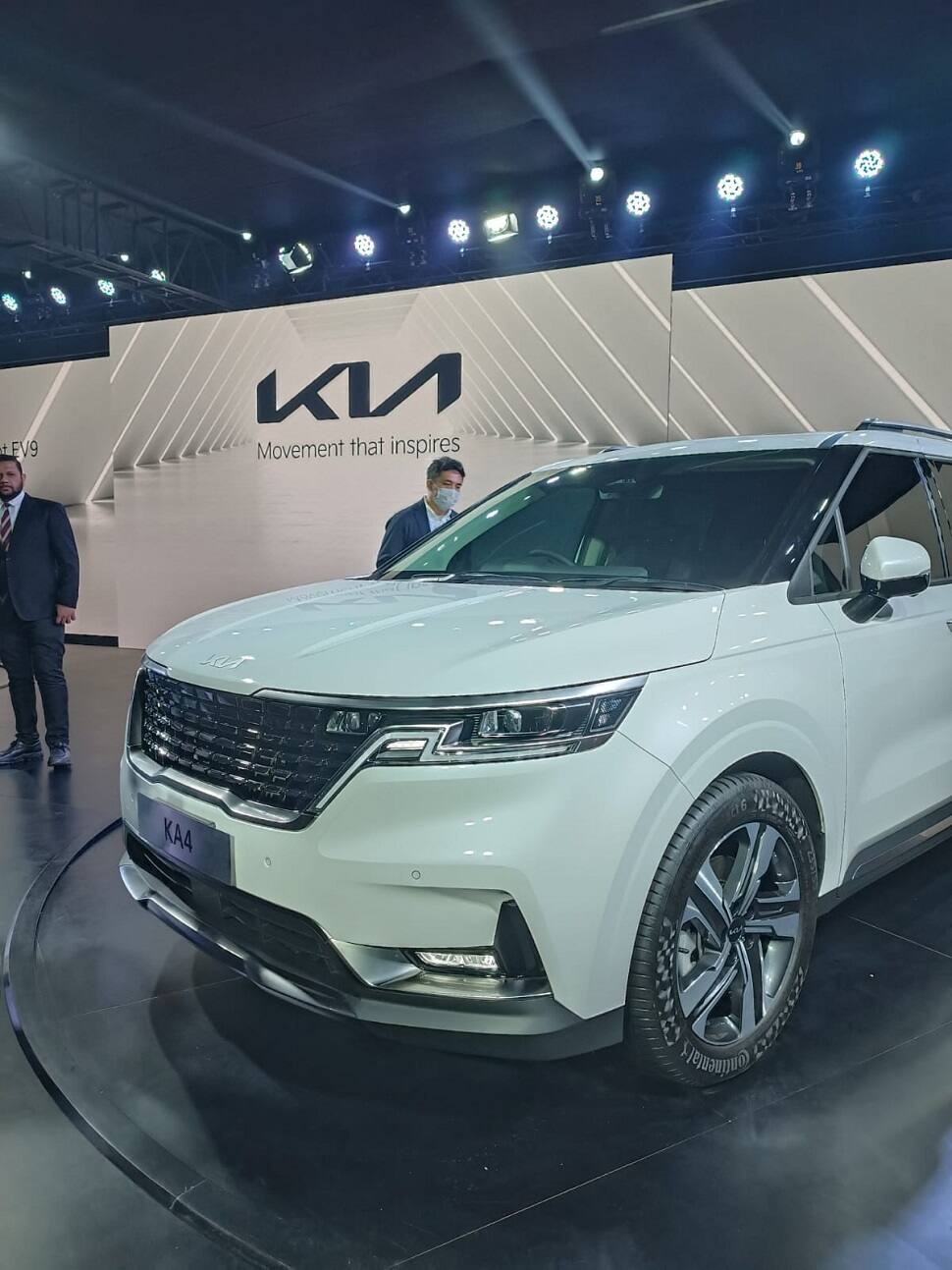 New Kia Carnival debuts at Auto Expo 2023 - Vimarsana News