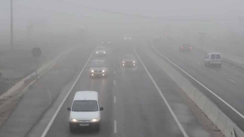 Vehicles pile up on Agra-Kanpur highway due to dense fog, several injured