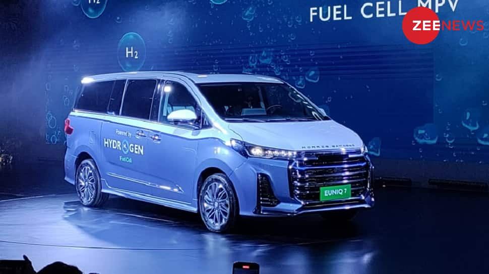 MG EUNIQ 7, world’s first hydrogen fuel-cell MPV showcased in India at Auto Expo 2023