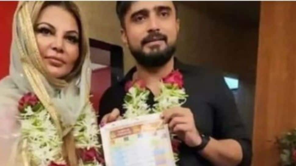 Rakhi Sawant refuses to comment on her pregnancy rumours after wedding pics with Adil Durrani go viral 