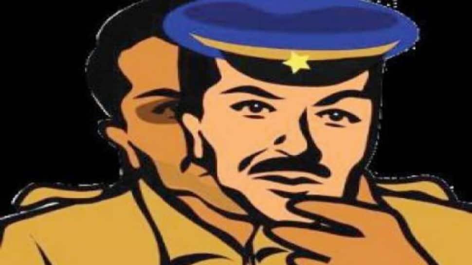 Gurugram: Fake cop extorts Rs 1.40 lakh from co-workers sitting in car; threatens to frame them for making out in public
