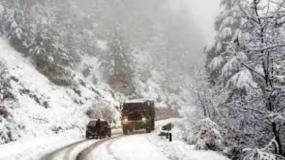 Himachal Pradesh covered under snow blanket, IMD predicts more snowfall in next 48 hours