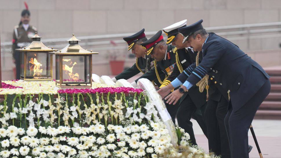 On Armed Forces Veterans Day, CDS Gen Anil Chauhan, three service chiefs lay wreaths at National War Memorial