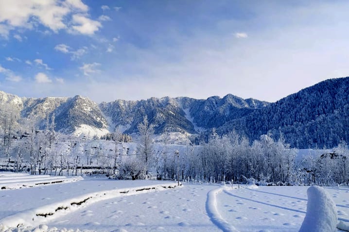 Snowfall in Kupwara