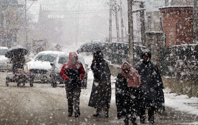 Snowfall in Anantnag