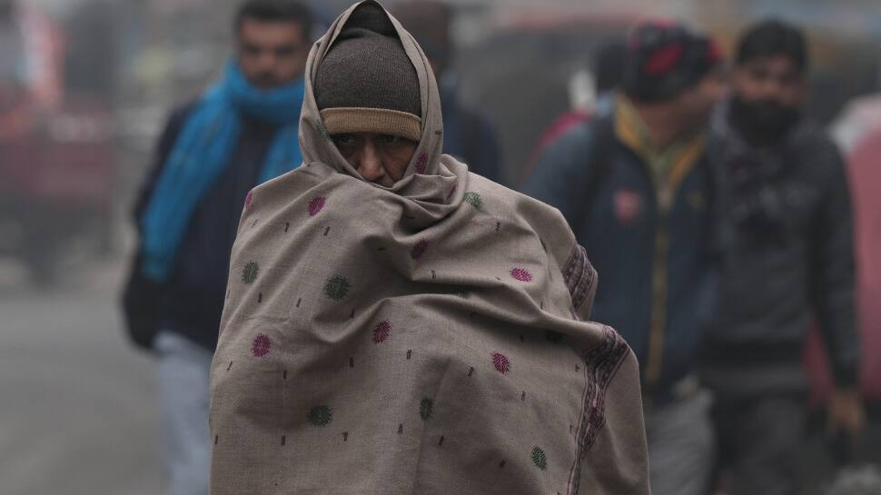 Cold wave abates in Delhi, temperature settles at 5.6 degrees Celsius; light rain likely tonight