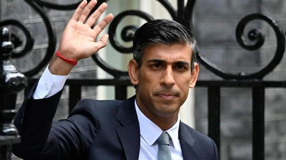 UK Prime Minister Rishi Sunak fined for not wearing a seatbelt in moving car