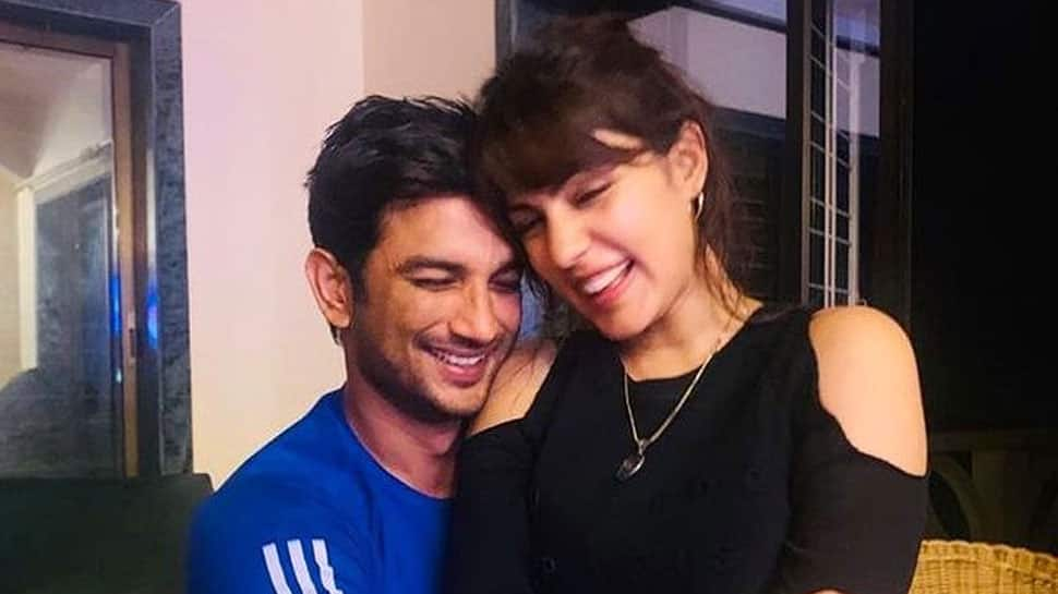 Rhea Chakraborty posts unseen adorable pics with late Sushant Singh Rajput on his birth anniversary!