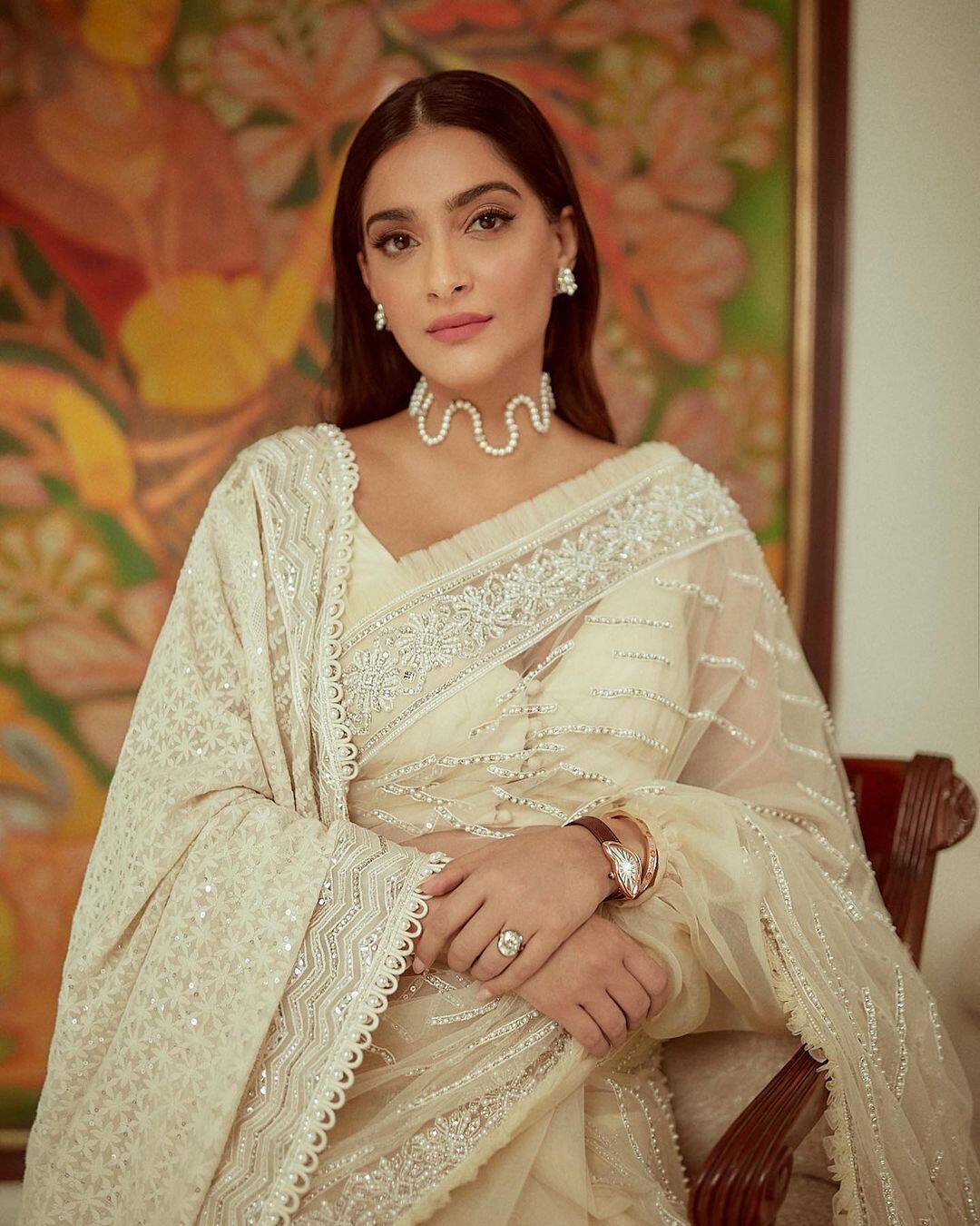 Sonam Kapoor: Regal Look