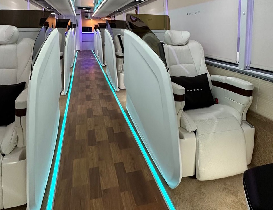 Volvo 9600 bus for India gets private jet-like luxury cabin, has ...