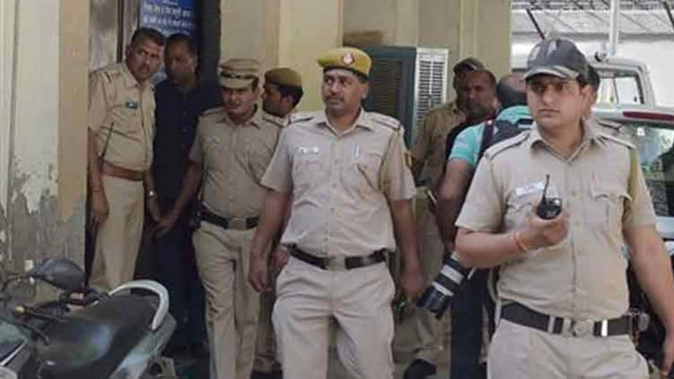 Man, who cheated Delhi hotel of Rs 23 lakhs posing as UAE Royal family staff, arrested from Karnataka