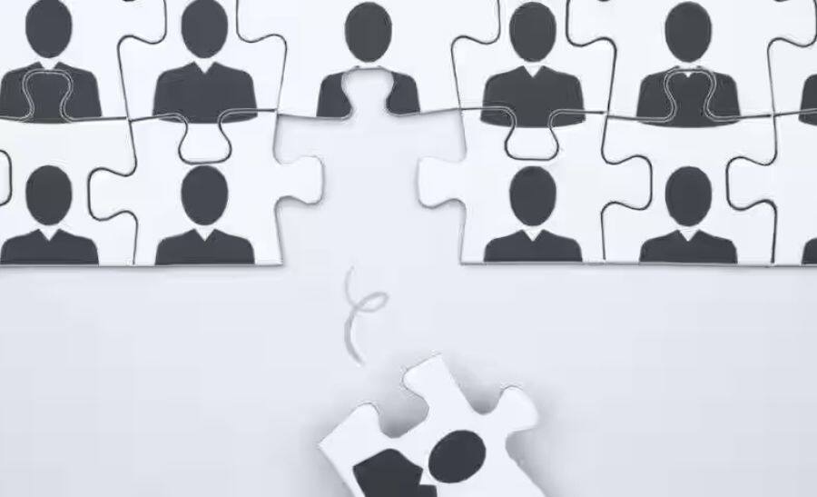 'When companies don't value loyalty, why should the employees be loyal?'; Linkedin post stirs debate amid mass lay offs | Companies News - Vimarsana News