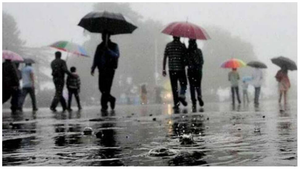 Delhi Weather: IMD Predicts Rainfall Today Amid Cloudy Skies
