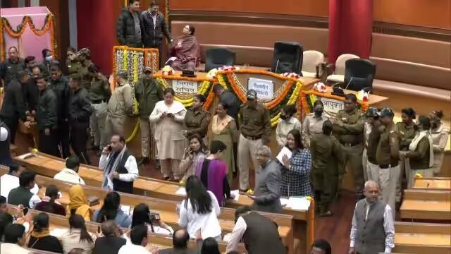 Delhi MCD Mayor Election: Swearing-in Ceremony Underway At Civic Center | Zee News