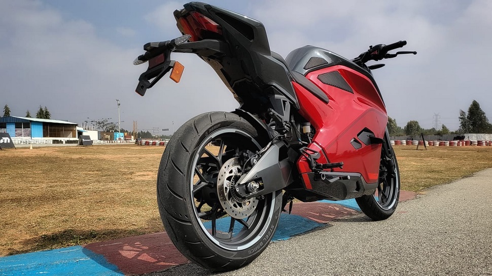 Meet Ultraviolette F77, India's Fastest Electric Motorcycle with 307 km ...